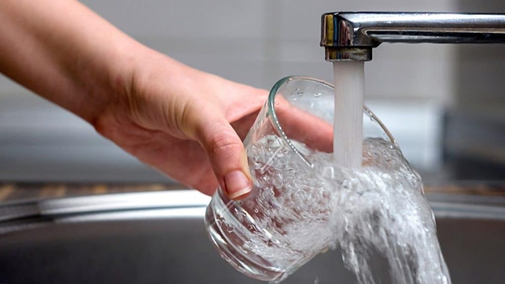 Tap Water's Chlorine Content And How It Can Affect You Healthy Life Side